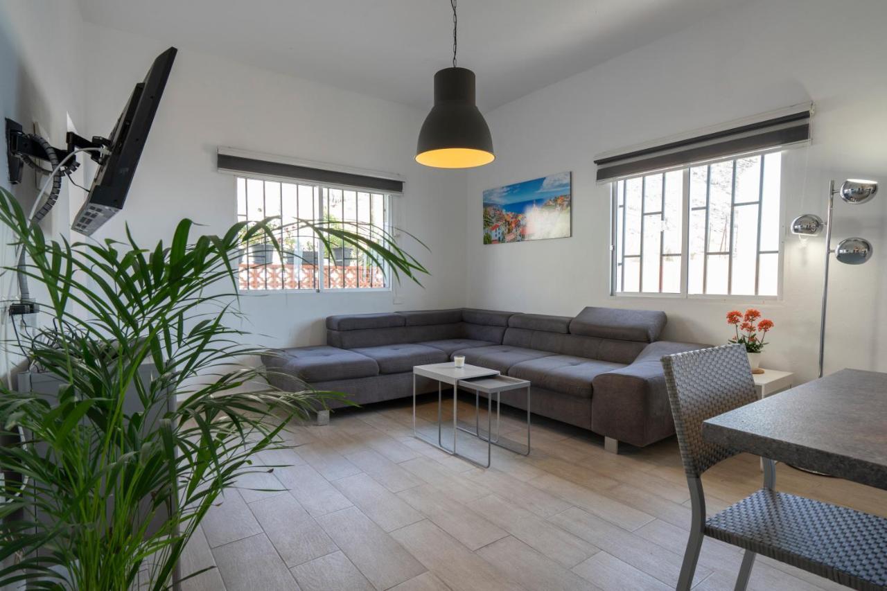 Spacious House With Huge Terrace Facing The Sea Bocacangrejo Exterior foto